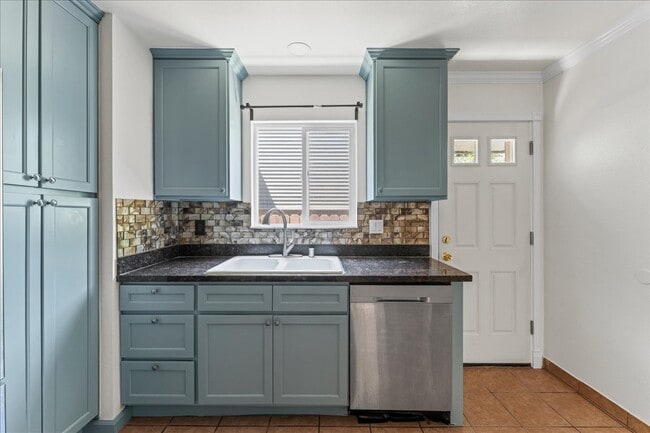 Photo - 2217 9th St Unidad 2
