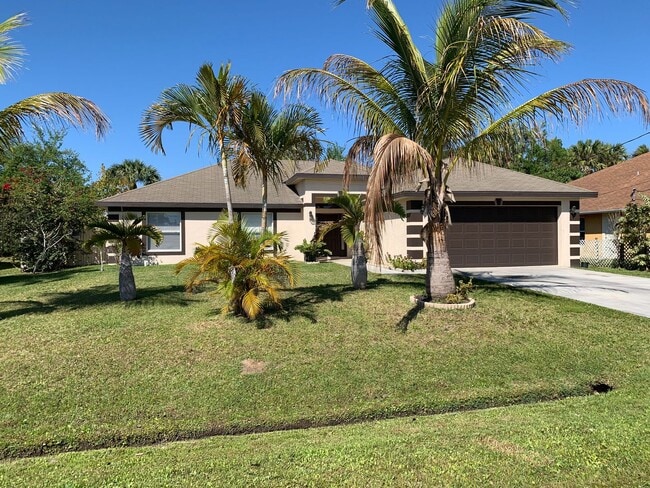 Photo - 4 Bedroom 2 bath CBS House with 2 car garage