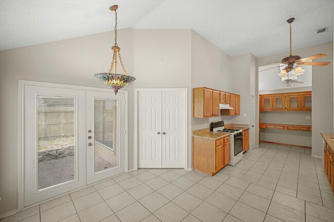 8614 Windell Ln