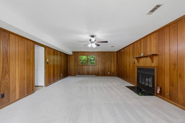 215 Cameron Rd