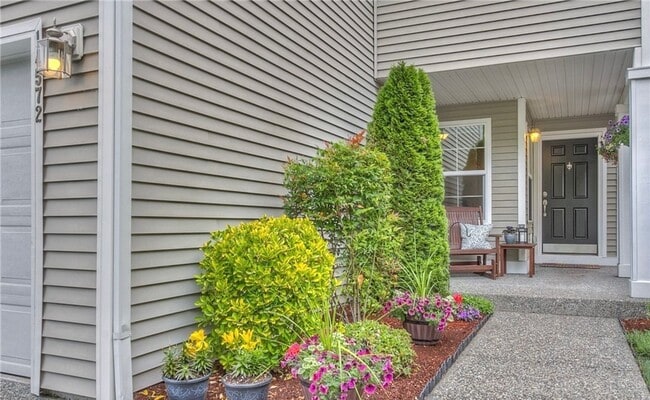 Photo - Beautiful Renton Home with A/C Available from now to 5/4/26