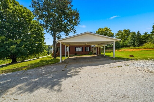 Photo - 504 Bent Rd