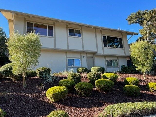 Photo - 740 Woodcrest Ln