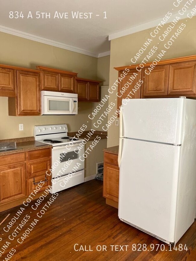 Photo - 834 5th Ave W