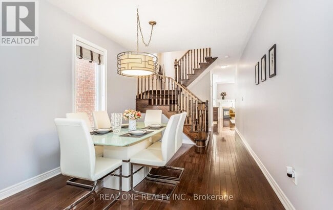 Photo - 3860 Bloomington Crescent