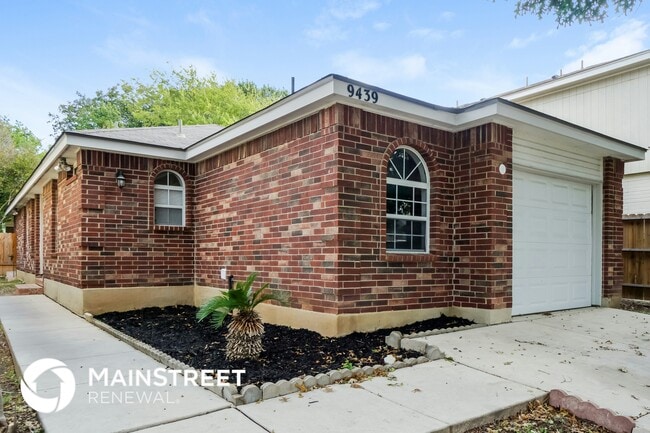 9439 Gillcross Way