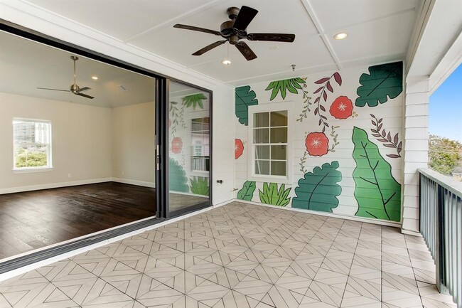Photo - 324 W 20th St Condo