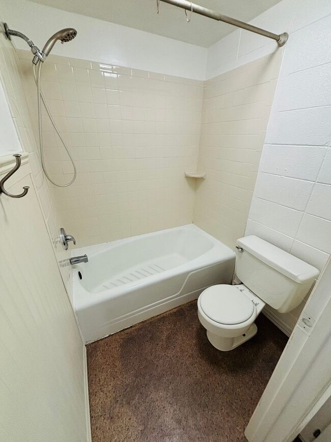 Photo - 904 Brightwood Manor Dr