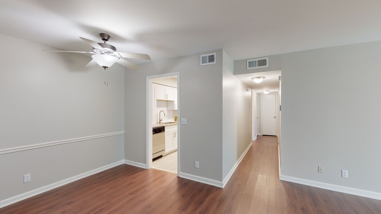 Photo - Greenbriar Apartments