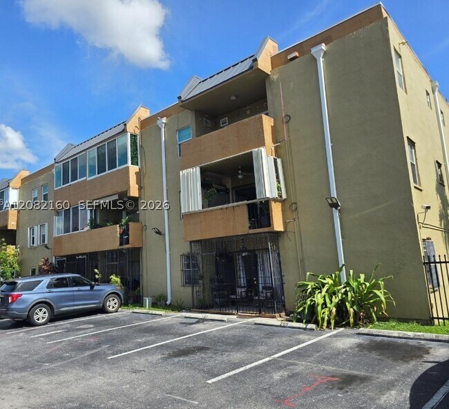 Photo - 6070 W 18th Ave Unit 306