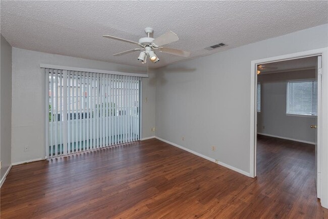 Building Photo - 3115 Helms St Unit 116