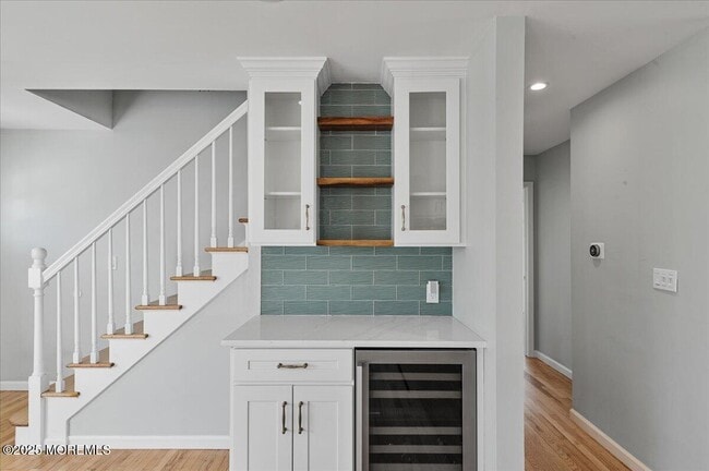 Photo - 525 Riverwood Ave