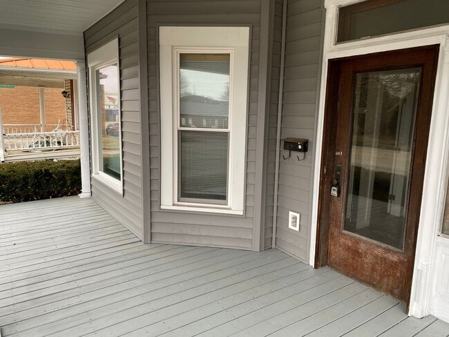 Photo - 747-747 1/2 E Main St Unit 747 E Main St