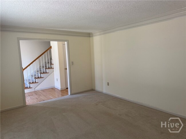 Photo - 140 Yorkshire Rd
