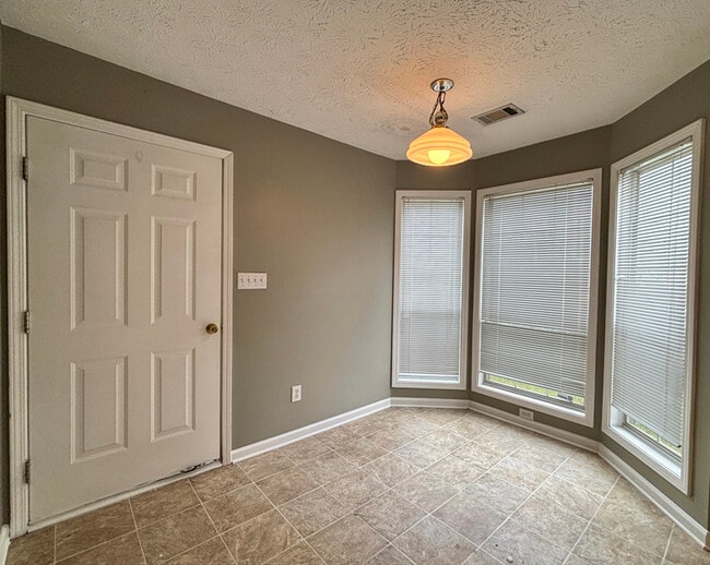 Photo - 2900 Camelot Woods Dr NW