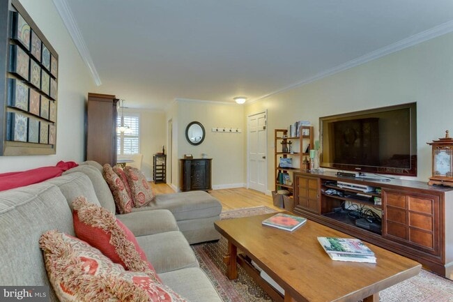 Photo - 3346 S Wakefield St Unit B1