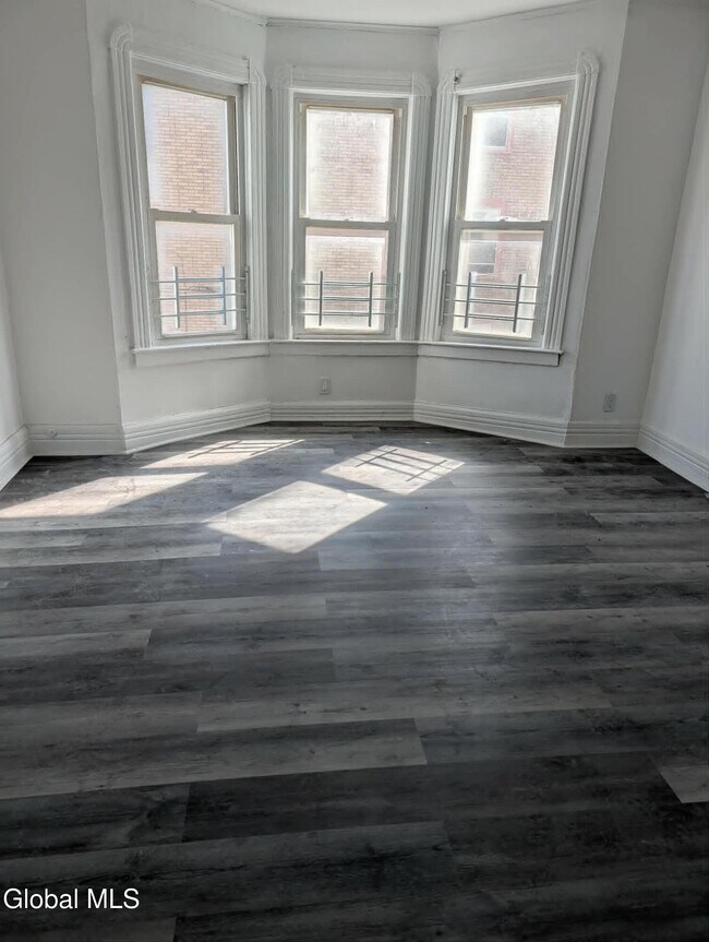 Photo - 120 Degraff St Unit 3