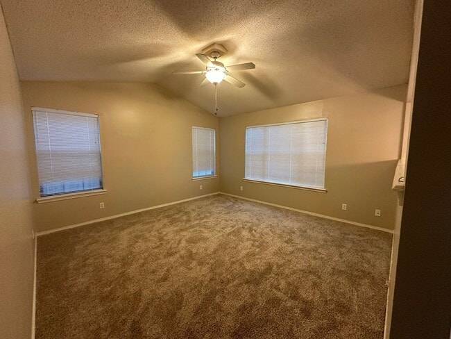 Photo - Welcome to this charming 3-bedroom, 2-bathroom home in Russellville, AR.