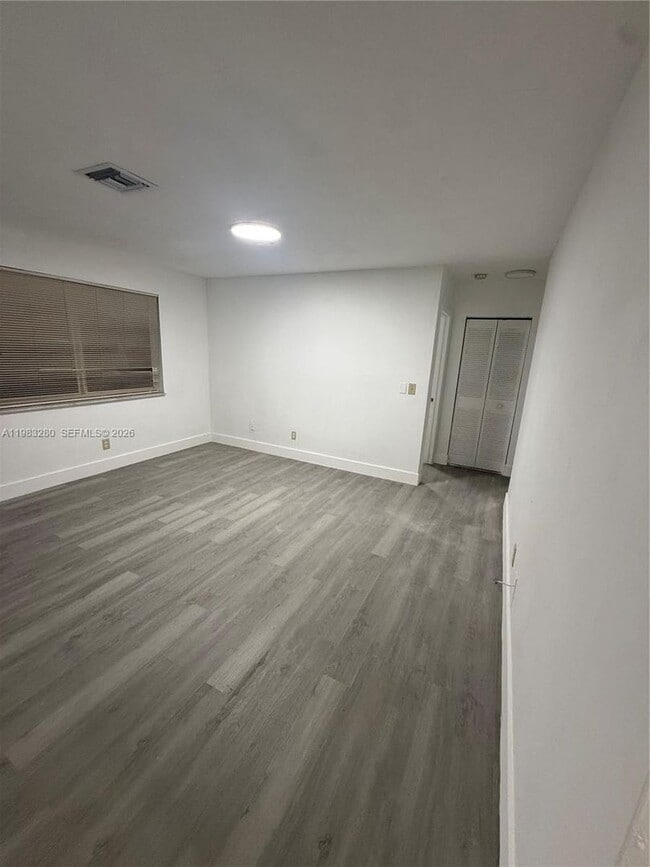 Photo - 1736 N 16th Ct