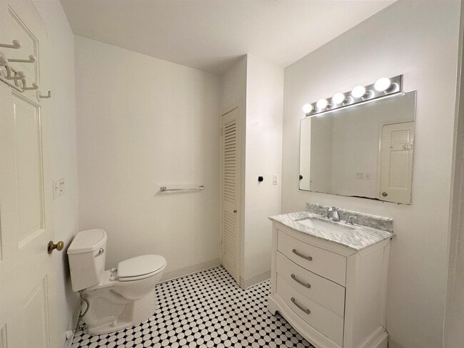 Photo - 10 Yarmouth St Unit 1