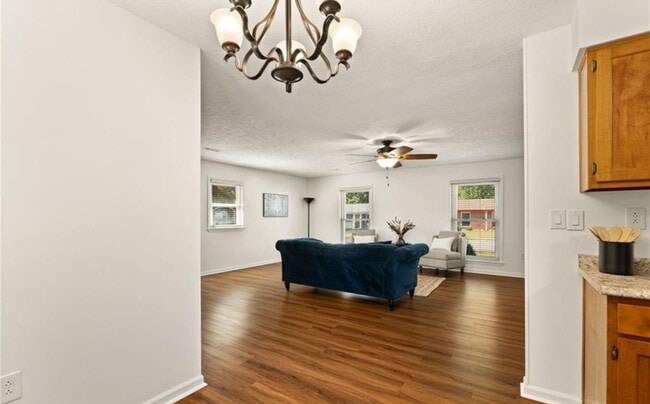 Photo - 2012 Blue Teal Ln