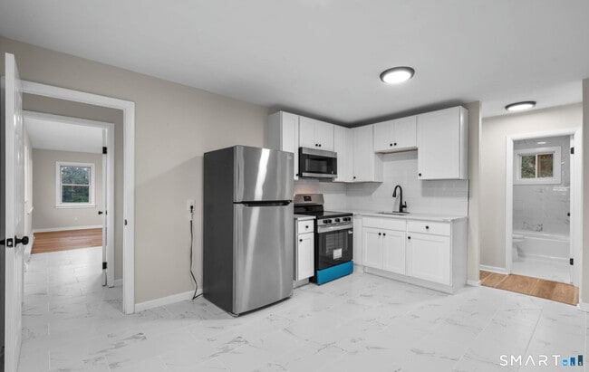 Photo - 280 Marion St