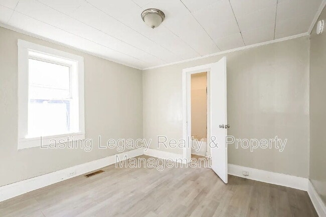Photo - 438 24th St NW