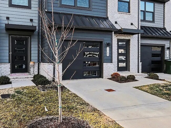 Photo - 1145 Riverbrook Dr