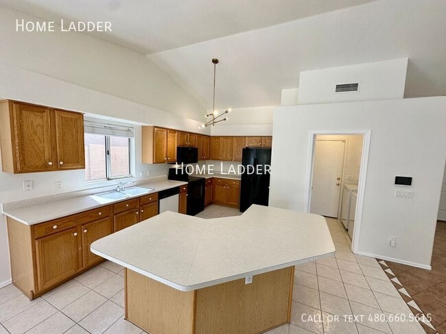 Photo - 654 W Country Estates Ave