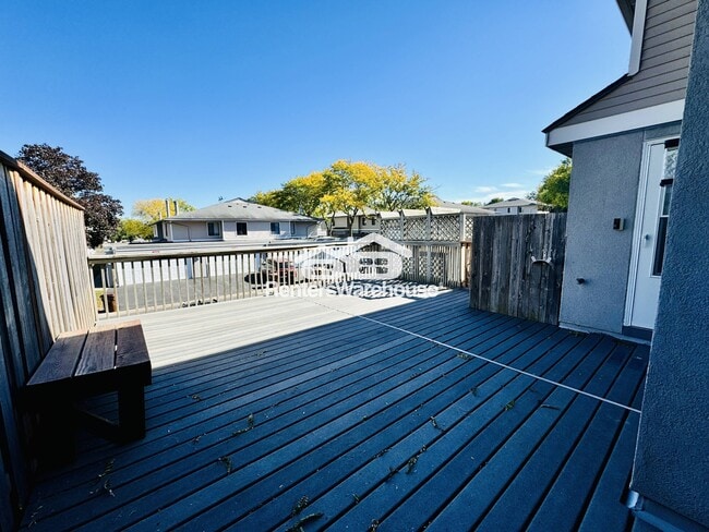 Photo - 1308 Landmark Trail S