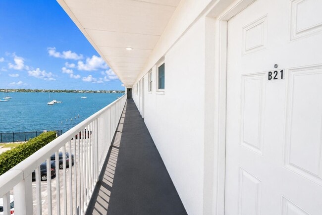 Building Photo - 4500 N Flagler Dr Unit B21