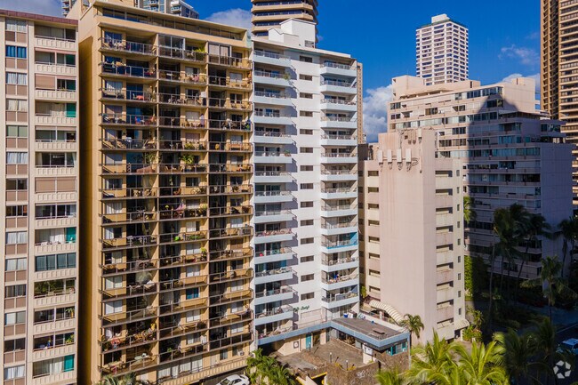 Photo - Big Surf Apartments