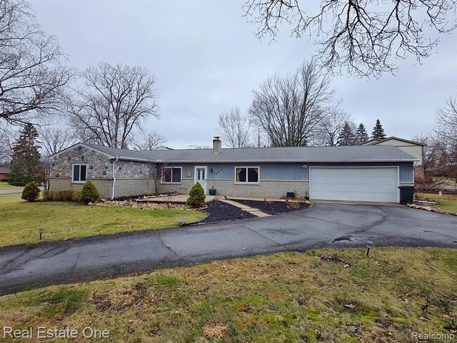 Building Photo - 2287 Strader Dr