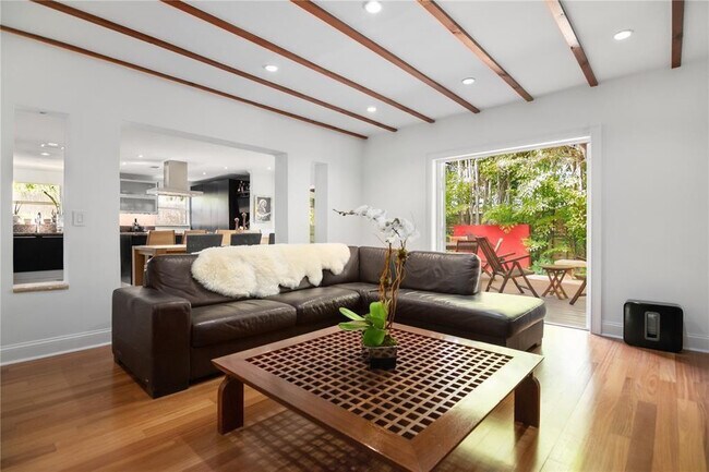 Photo - 2369 Overbrook St