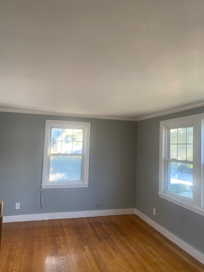 Building Photo - 96 Washington St Rental