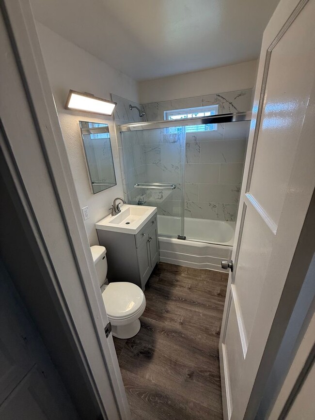 Photo - Remodeled 1BR Apartment Steps from Windans... Unit 350 Palomar Ave.