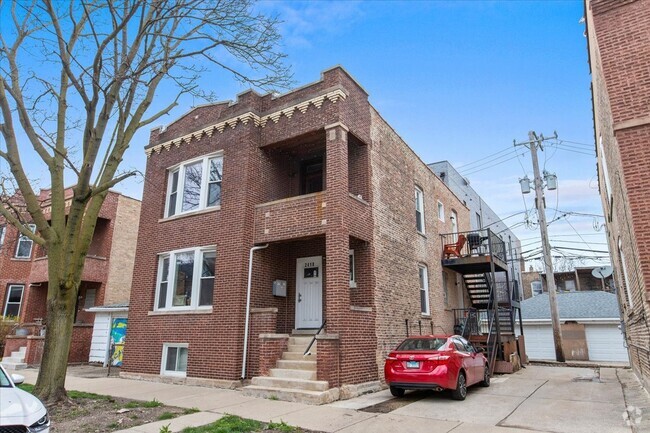 Building Photo - 2418 W Medill Ave Unit 1 Rental