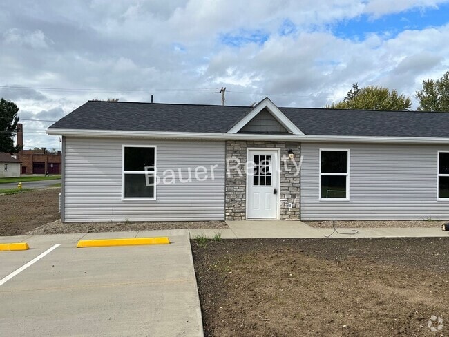 Building Photo - mf111 Unit 111 Rental