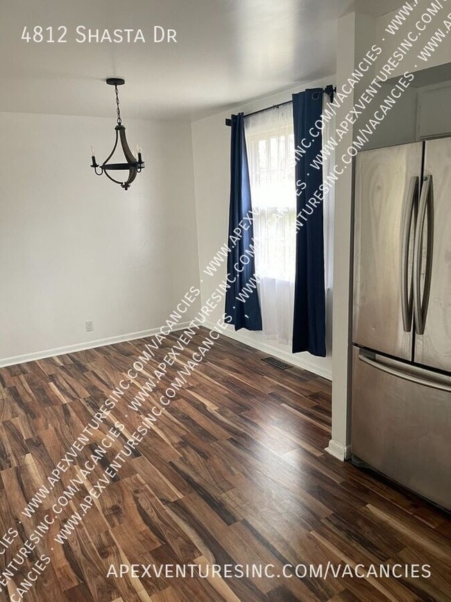 Photo - 4812 Shasta Dr