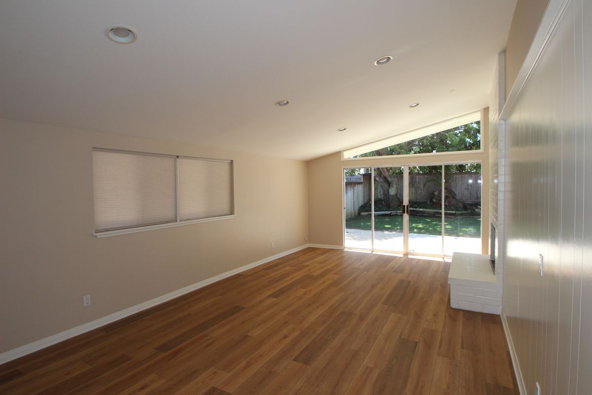 Photo - 263 Hanover Dr