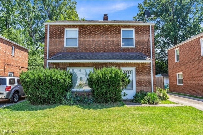 Building Photo - 23820 Hartland Rd Rental