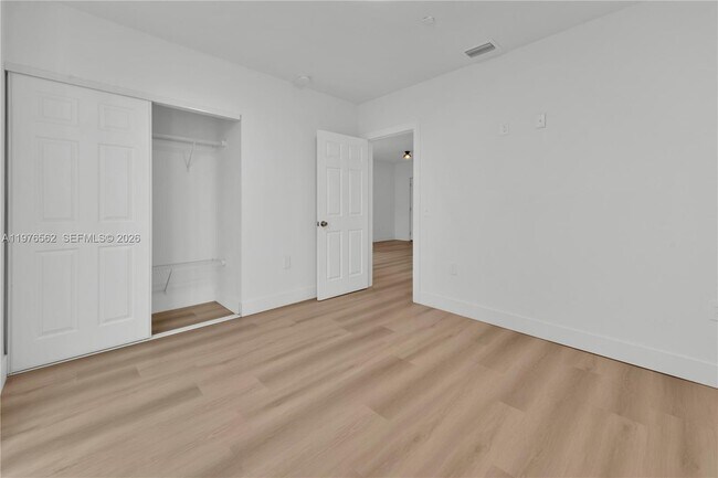 Photo - 1119 SW 6th St Unit 203