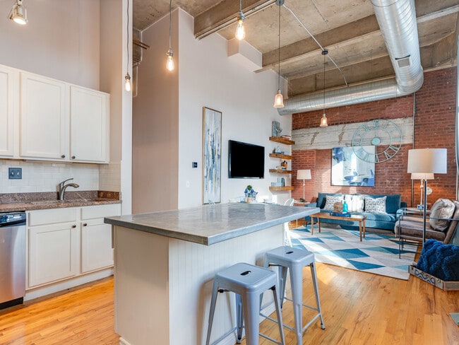 Photo - 1735 N Paulina St