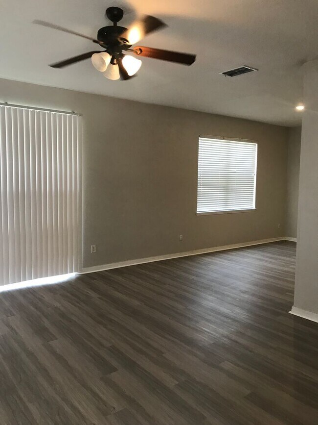 Photo - 1893RRD(100) Unit 1893RR