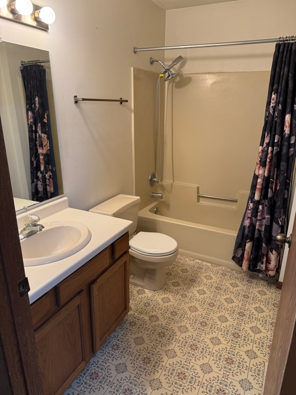 Photo - 512 L Hauser Rd