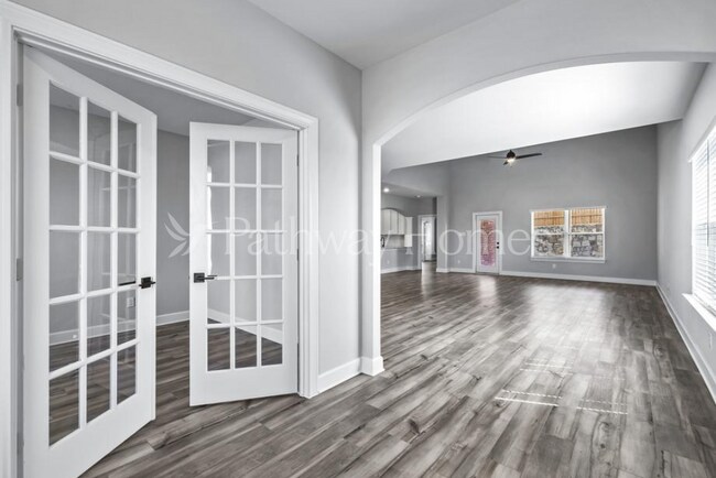 Photo - 1033 Sleepy Owl Ln