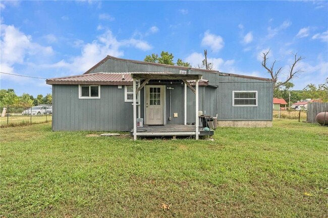 Photo - 301 Melton Dr House