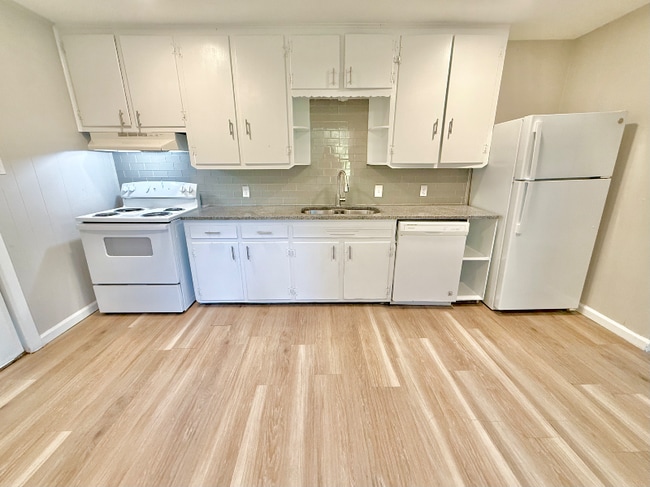 Photo - 428 E Elm St