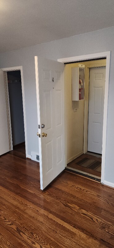 Photo - 24930 W Outer Dr Unit 4