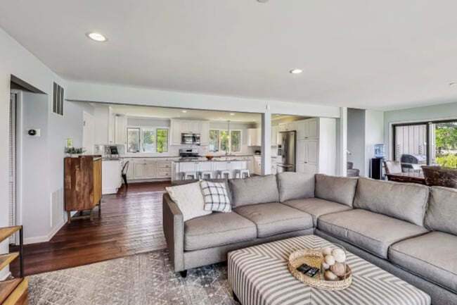 Photo - 36856 N Hickory Ct Unit ID1374780P